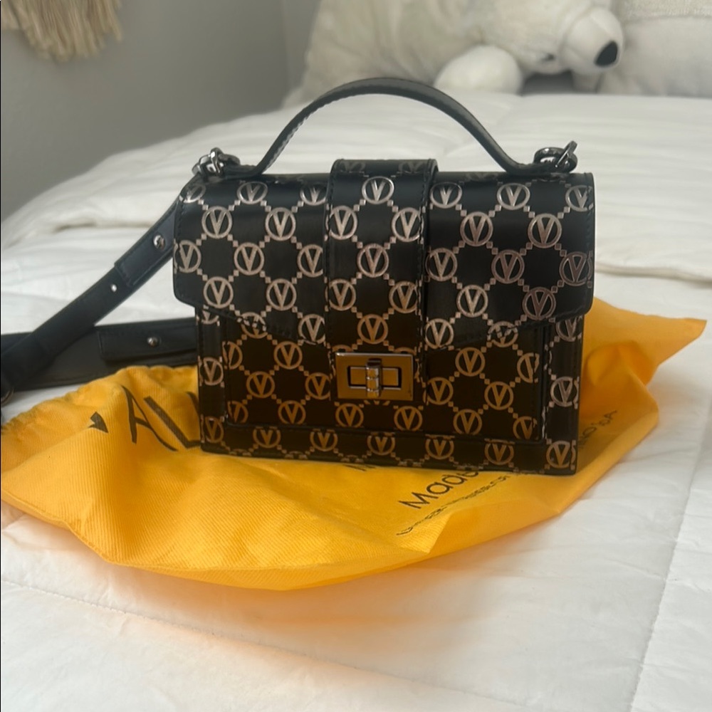 Stylish Black and White Designer Handbag